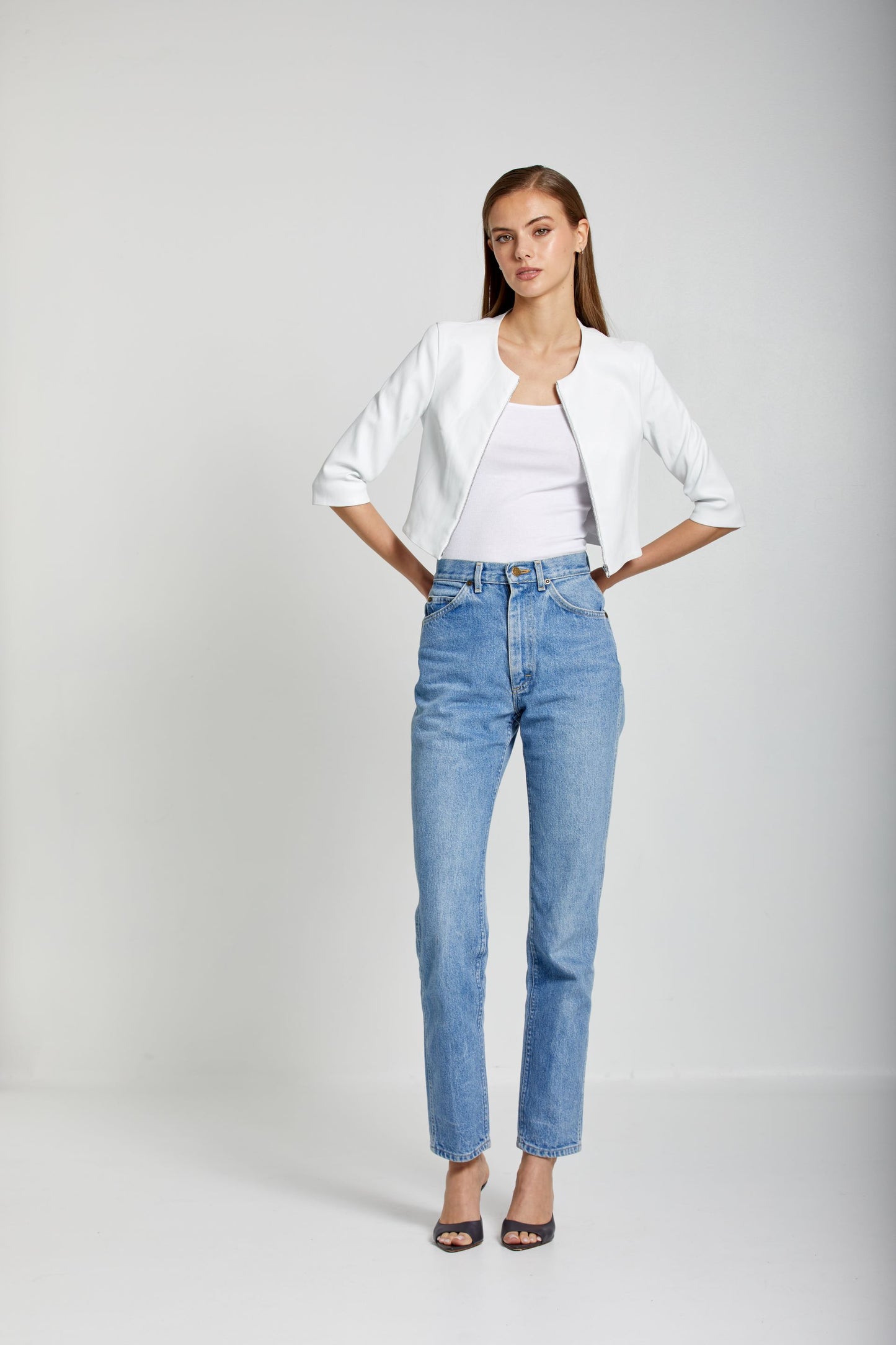 Cropped Cardigan-White